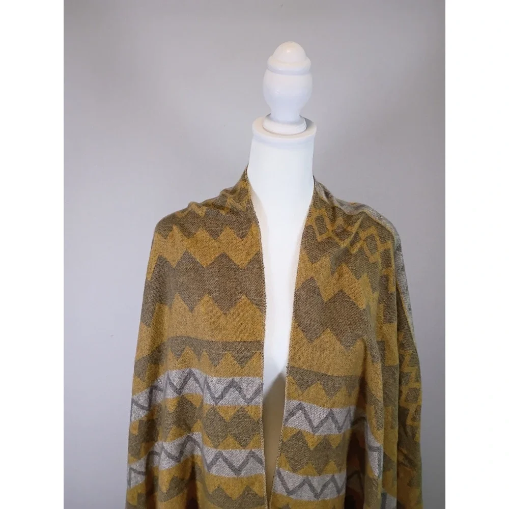 Boho Southwestern Unbranded Womens OS Mustard Yellow Geometric Fringe Poncho